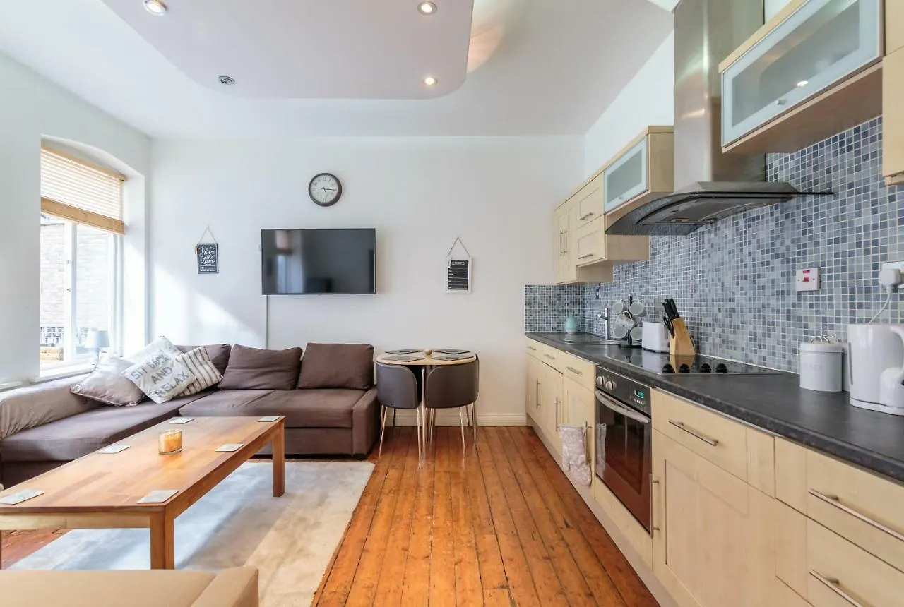 Luxury Central Newcastle Apartment 20